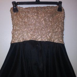 Black and gold prom dress size 5/6